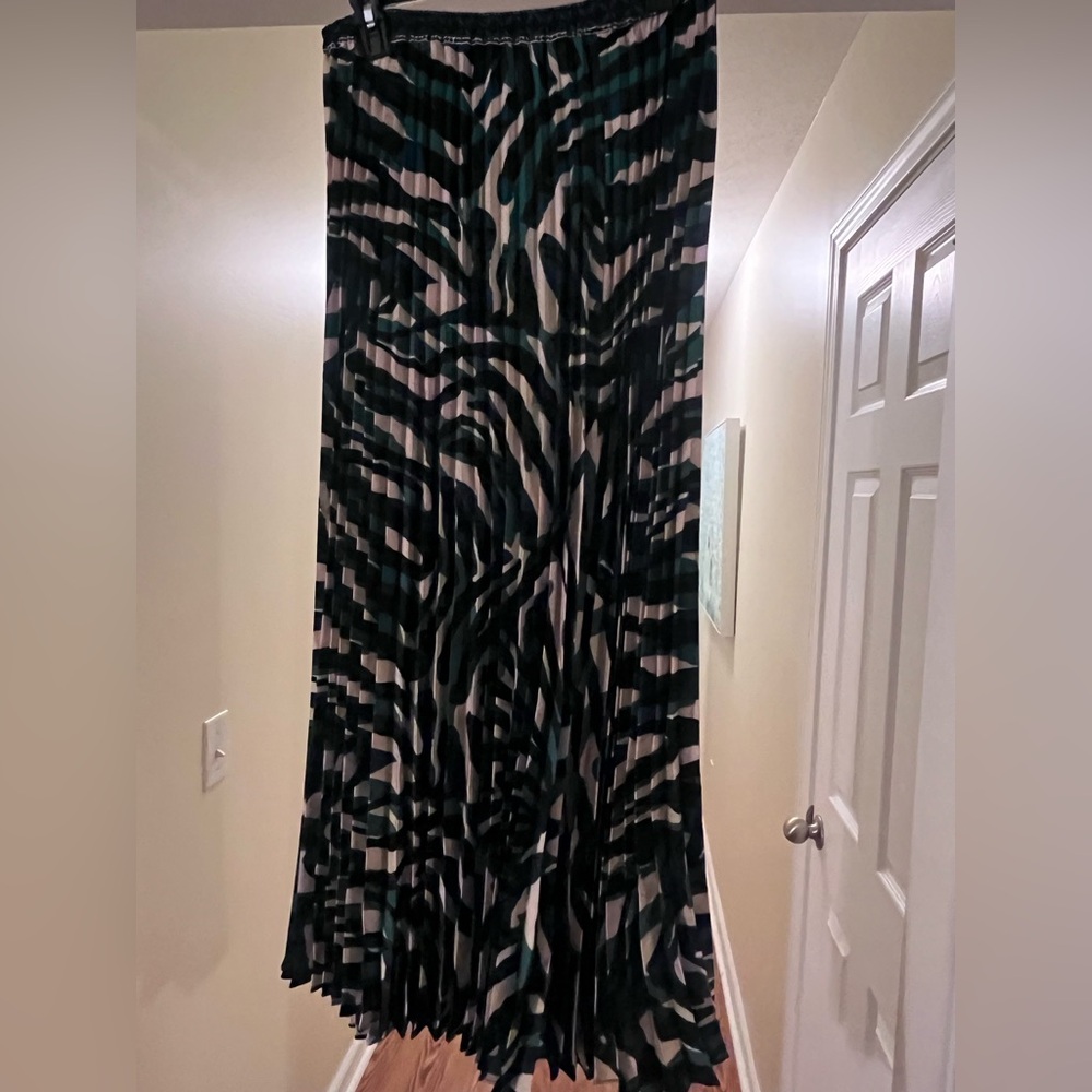 KITTIE KYLE Green and Black Zebra Print Skirt